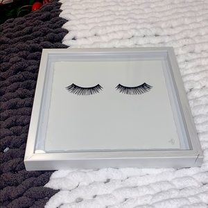 eyelash wall decor